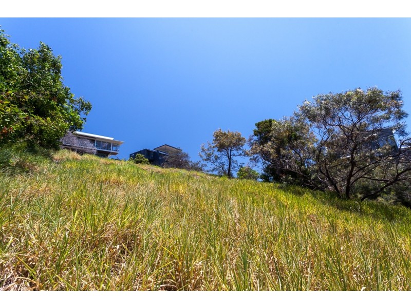 17 Cumming Parade, Point Lookout QLD 4183