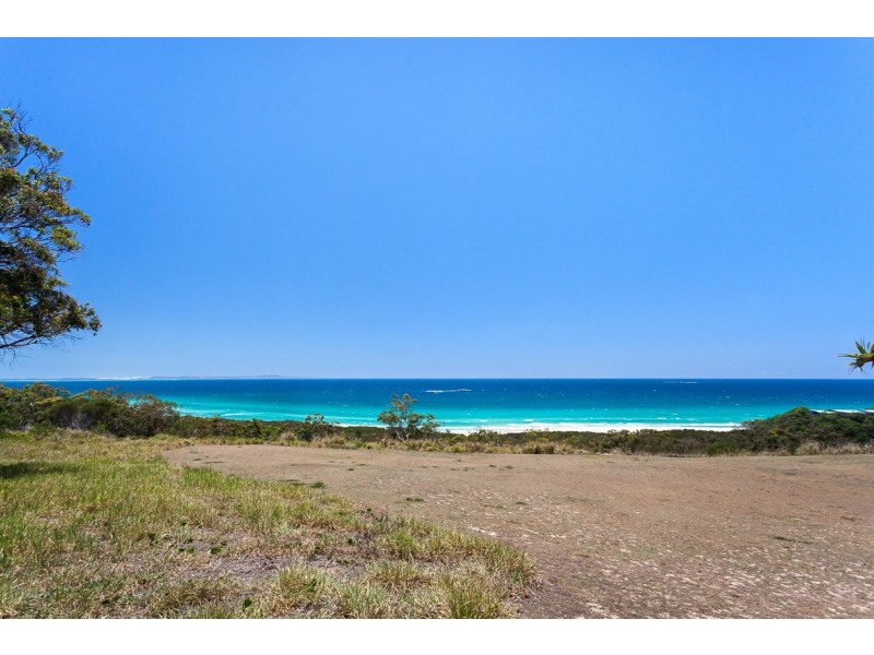 17 Cumming Parade, Point Lookout QLD 4183