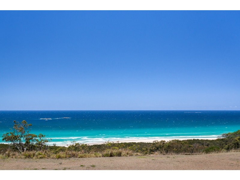 17 Cumming Parade, Point Lookout QLD 4183