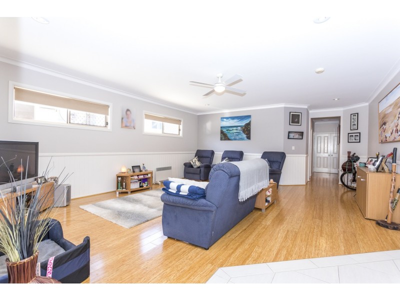 10 Oxley Parade, Dunwich QLD 4183