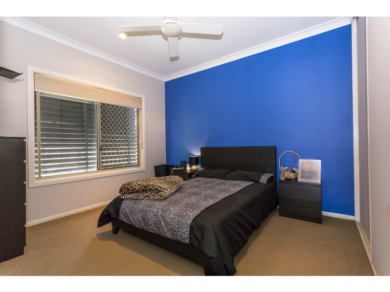 10 Oxley Parade, Dunwich QLD 4183