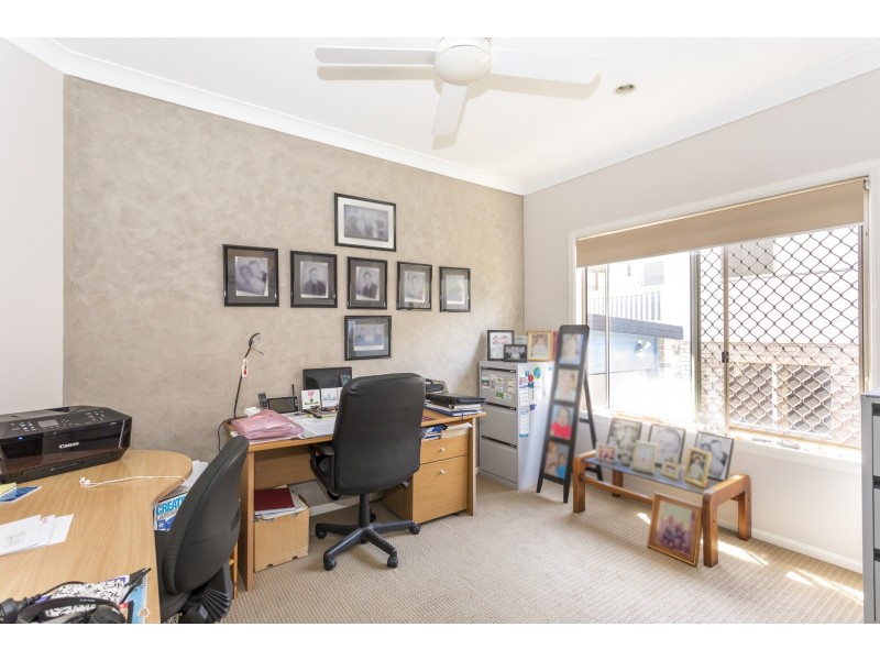 10 Oxley Parade, Dunwich QLD 4183