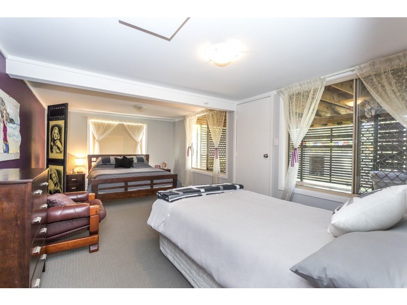10 Oxley Parade, Dunwich QLD 4183