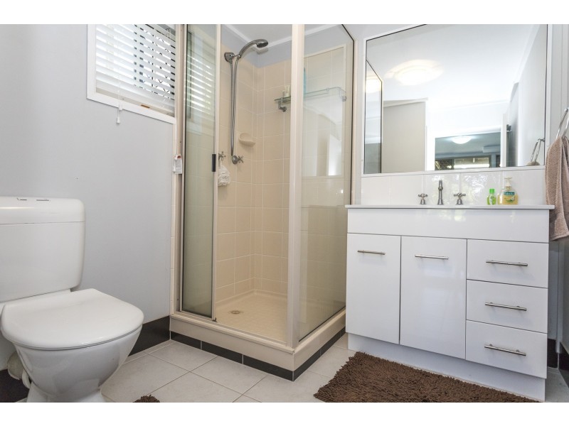 10 Oxley Parade, Dunwich QLD 4183