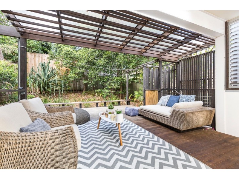 2/64 Mooloomba Rd, Point Lookout QLD 4183