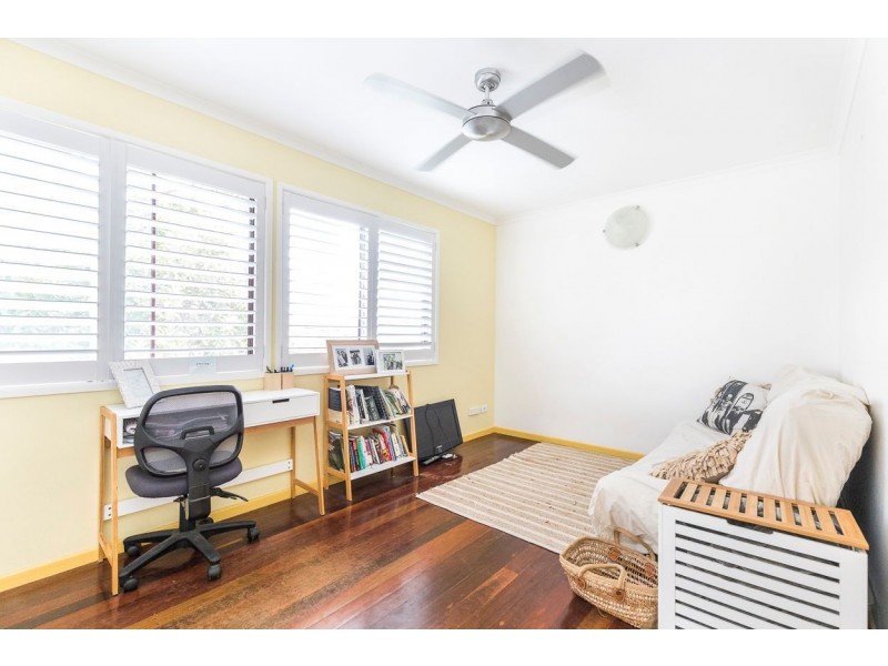 2/64 Mooloomba Rd, Point Lookout QLD 4183