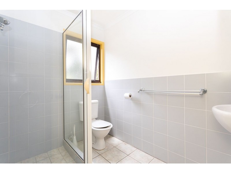 2/64 Mooloomba Rd, Point Lookout QLD 4183