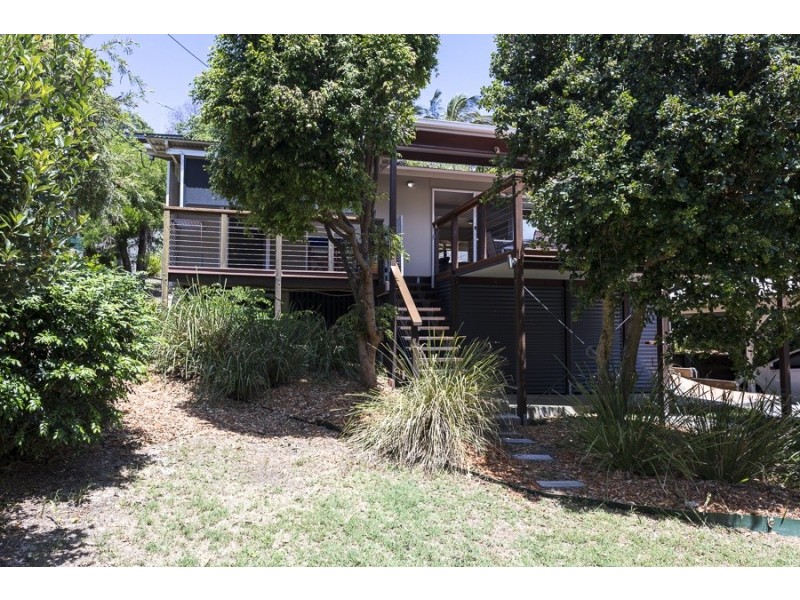 18 Booran Street, Point Lookout QLD 4183