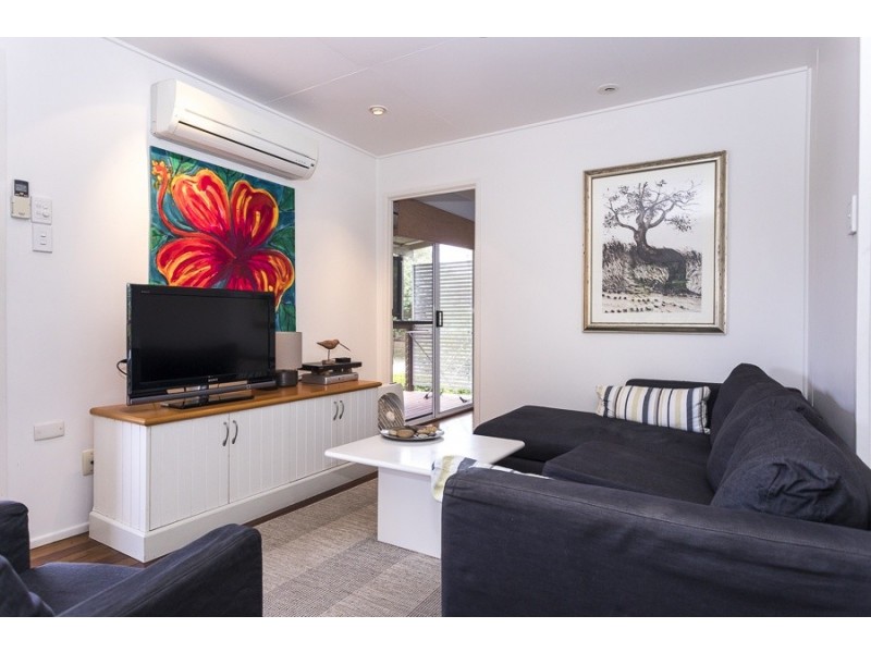 18 Booran Street, Point Lookout QLD 4183