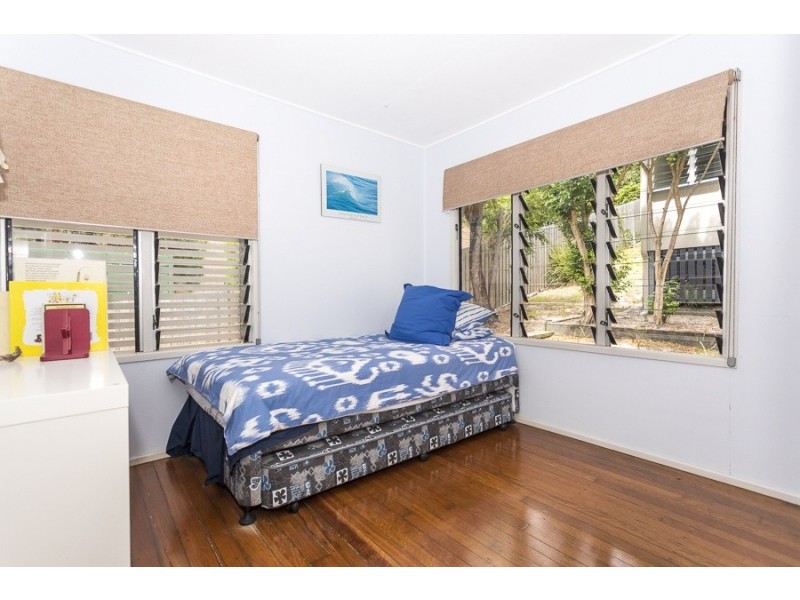 18 Booran Street, Point Lookout QLD 4183