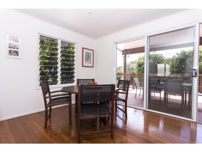 18 Booran Street, Point Lookout QLD 4183