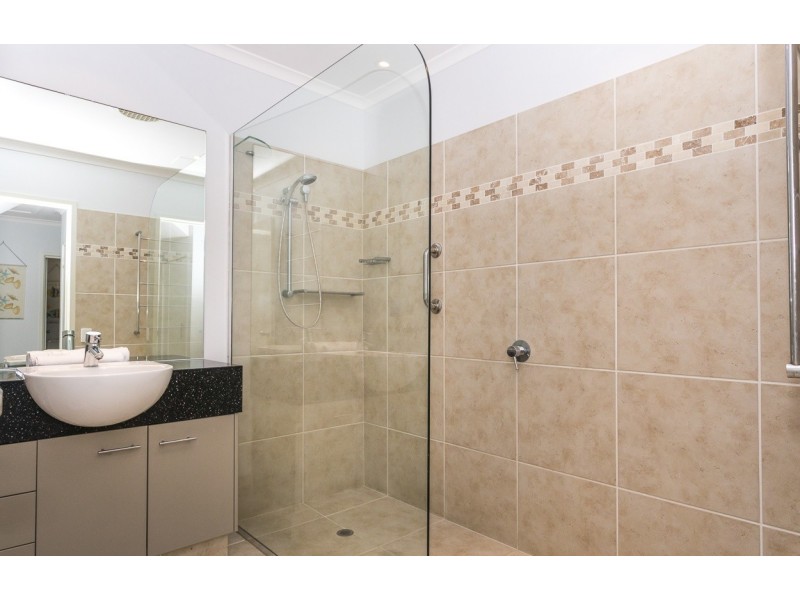 17/21-25 Cumming Parade, Point Lookout QLD 4183