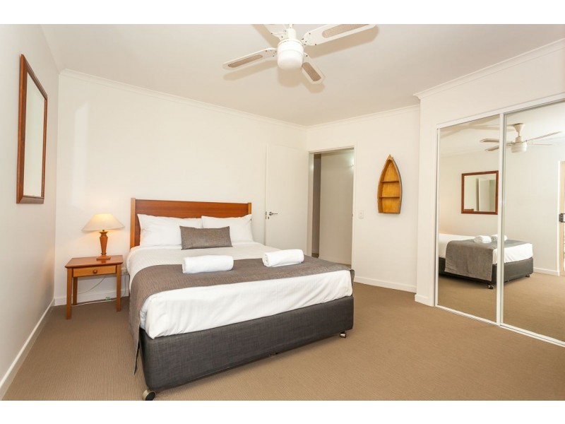 21/7 Samarinda Drive, Point Lookout QLD 4183