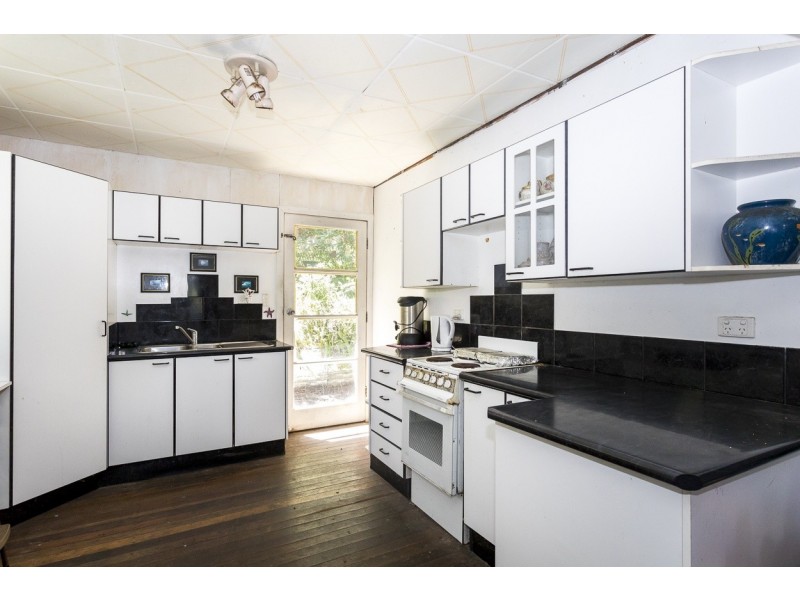 27 Billa Street, Point Lookout QLD 4183