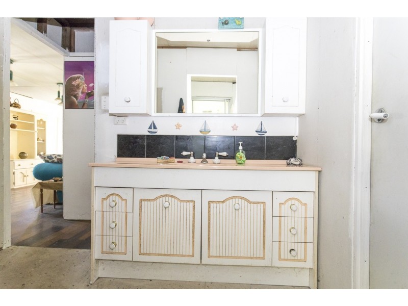 27 Billa Street, Point Lookout QLD 4183