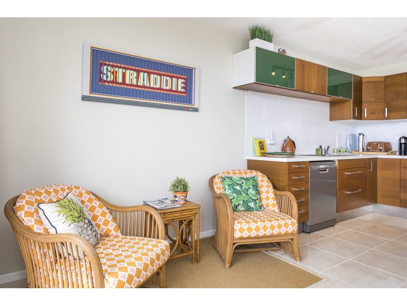 2/11 Midjimberry Road, Point Lookout QLD 4183