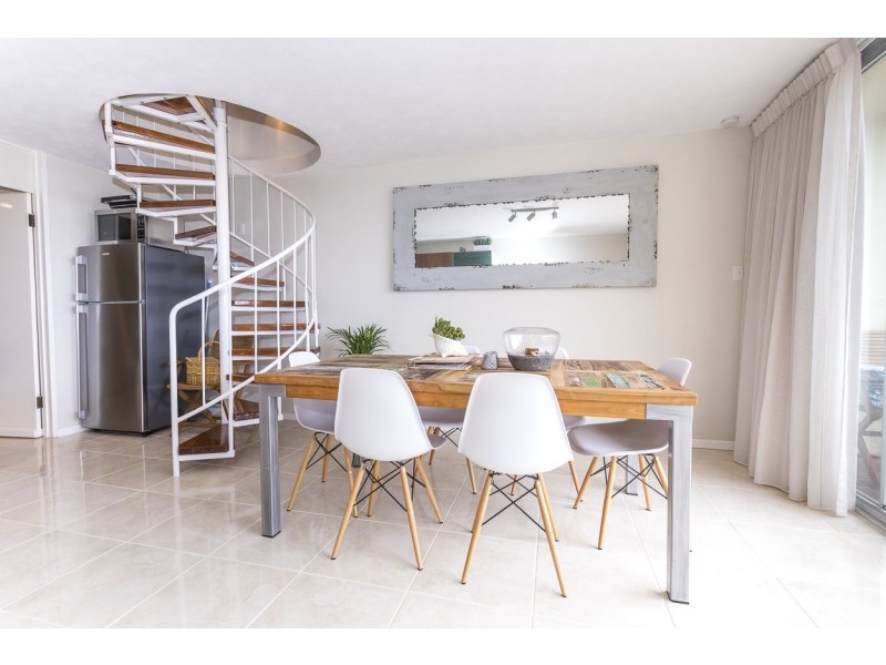 2/11 Midjimberry Road, Point Lookout QLD 4183