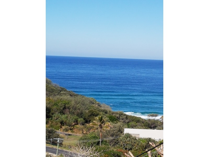 2/11 Midjimberry Road, Point Lookout QLD 4183