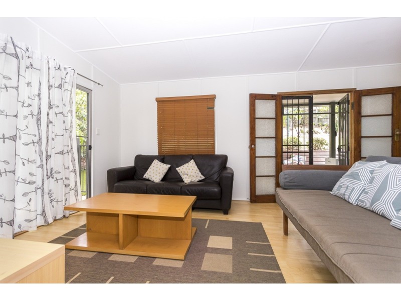 68 MOOLOOMBA RD, Point Lookout QLD 4183