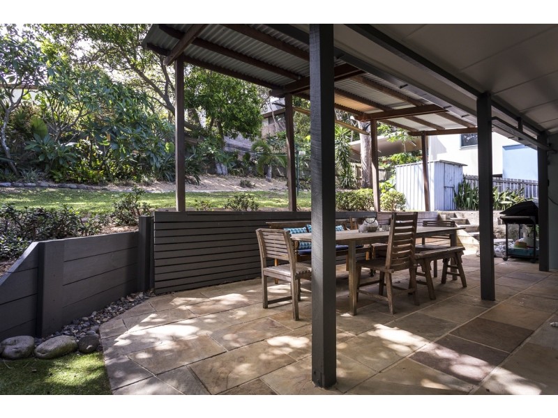 68 MOOLOOMBA RD, Point Lookout QLD 4183