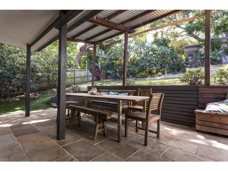 68 MOOLOOMBA RD, Point Lookout QLD 4183