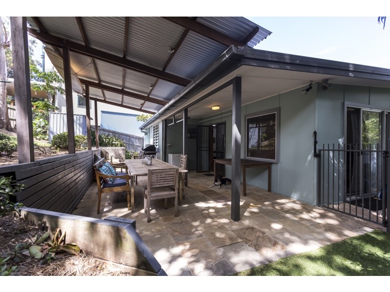 68 MOOLOOMBA RD, Point Lookout QLD 4183