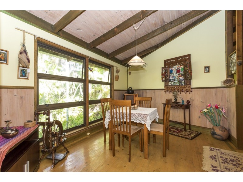 9 Waller Court, Point Lookout QLD 4183