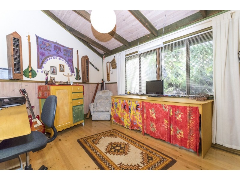 9 Waller Court, Point Lookout QLD 4183