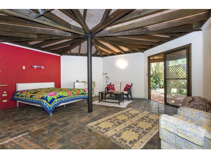 9 Waller Court, Point Lookout QLD 4183