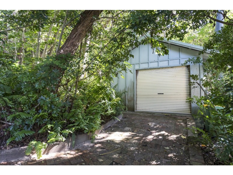 9 Waller Court, Point Lookout QLD 4183