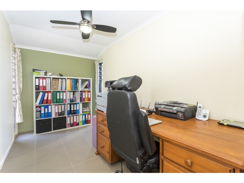 131 Rainbow Crescent, Dunwich QLD 4183