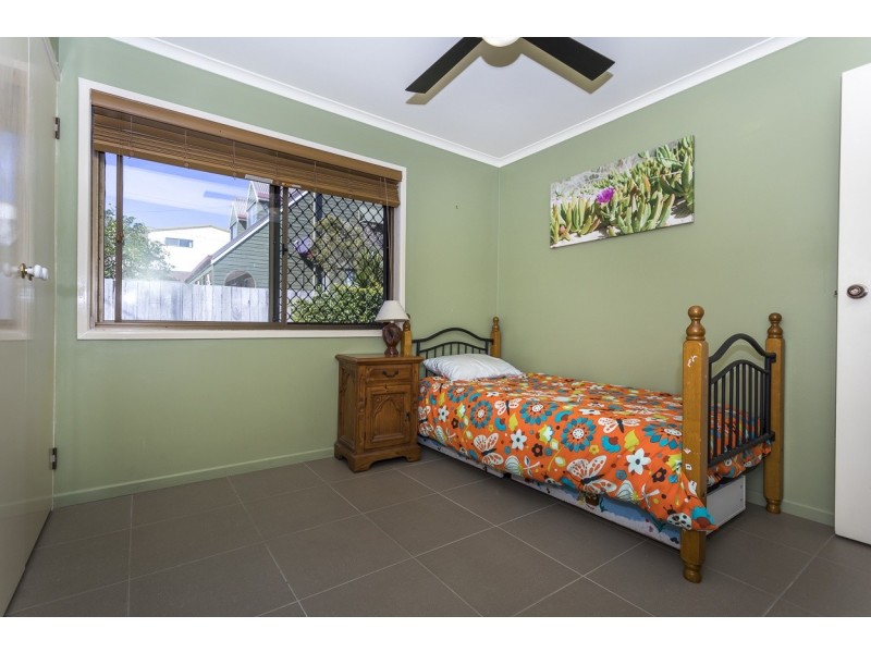 131 Rainbow Crescent, Dunwich QLD 4183