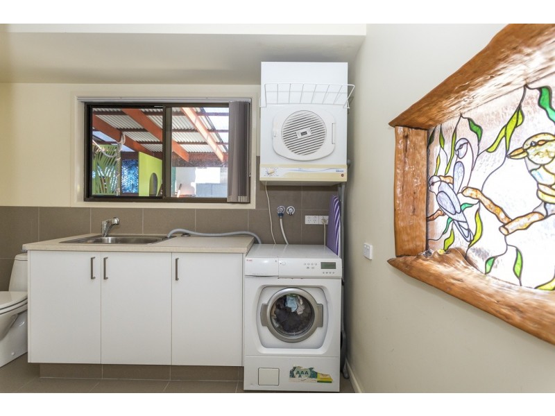 131 Rainbow Crescent, Dunwich QLD 4183