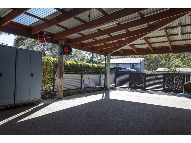 131 Rainbow Crescent, Dunwich QLD 4183
