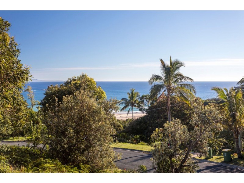 36 Yarrong Rd, Point Lookout QLD 4183