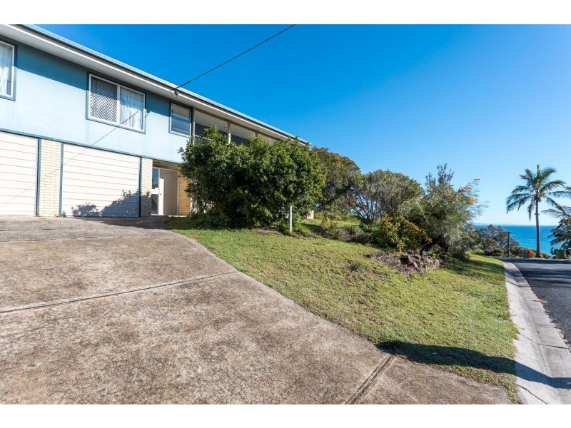 36 Yarrong Rd, Point Lookout QLD 4183