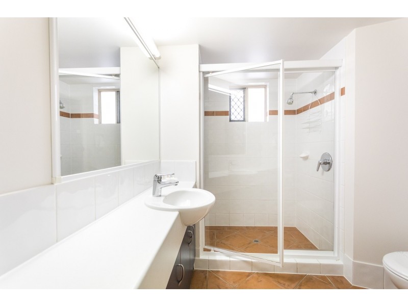 24/11-13 Samarinda Drive, Point Lookout QLD 4183