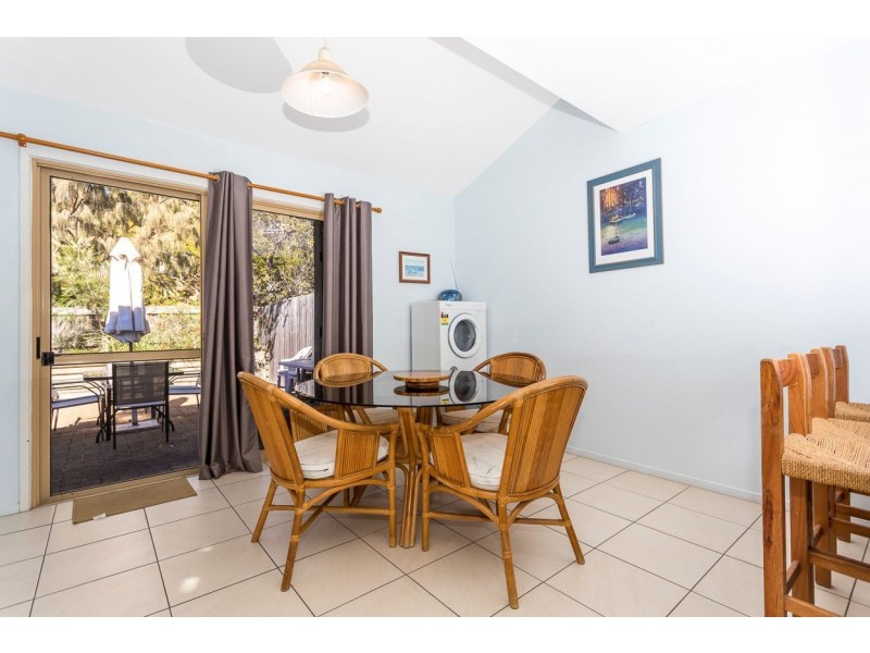 5/21-25 Cumming Parade, Point Lookout QLD 4183