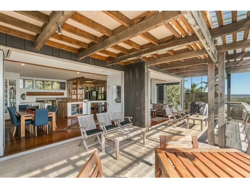 16 Merinda, Point Lookout QLD 4183