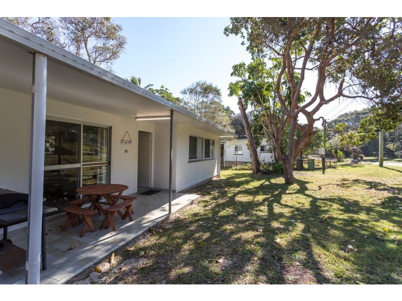 10 Boreen St, Point Lookout QLD 4183