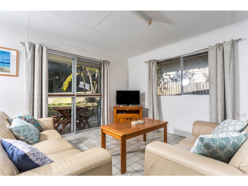 10 Boreen St, Point Lookout QLD 4183