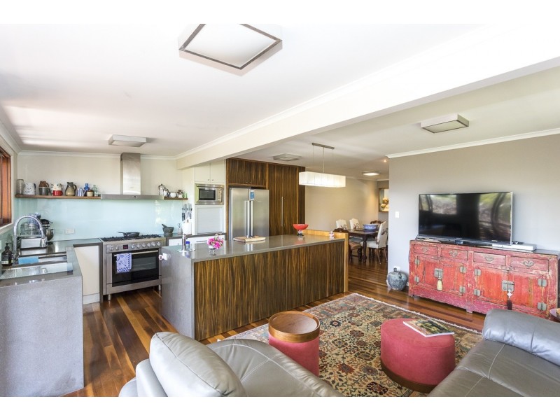 1/3 Prosperity, Point Lookout QLD 4183