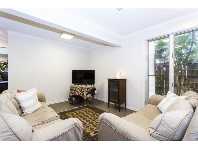 1/3 Prosperity, Point Lookout QLD 4183