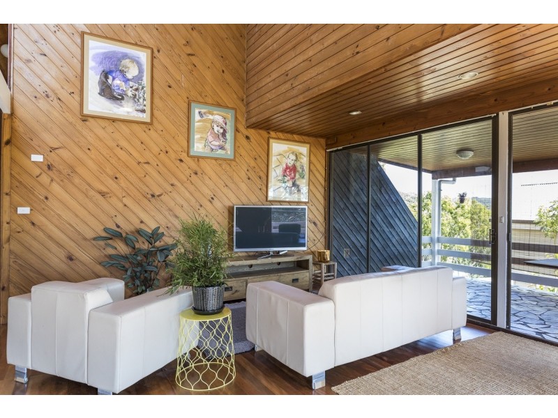 5 Merinda Crescent, Point Lookout QLD 4183