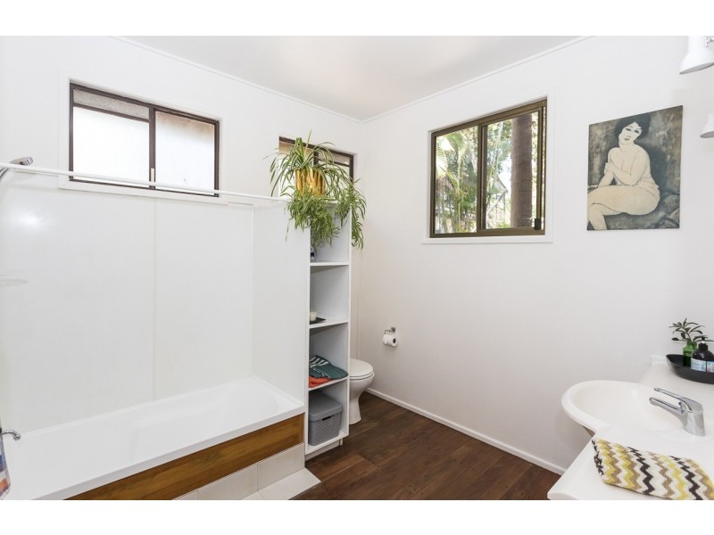 5 Merinda Crescent, Point Lookout QLD 4183
