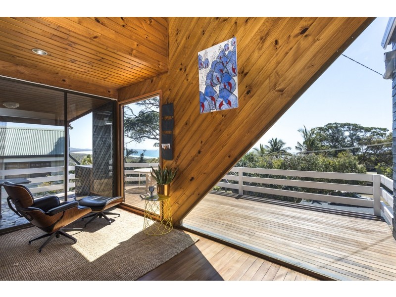 5 Merinda Crescent, Point Lookout QLD 4183