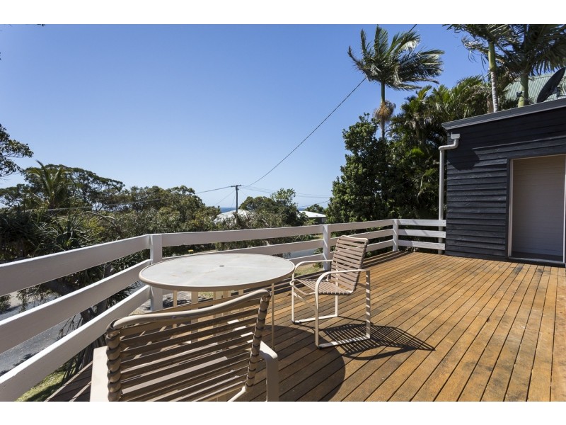 5 Merinda Crescent, Point Lookout QLD 4183