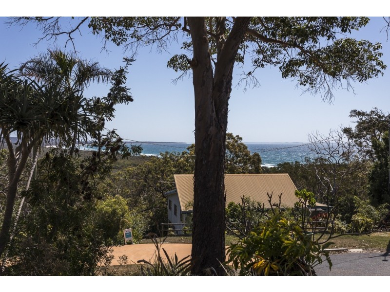 5 Merinda Crescent, Point Lookout QLD 4183