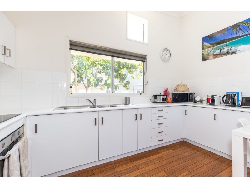 1/21 Galeen St, Point Lookout QLD 4183