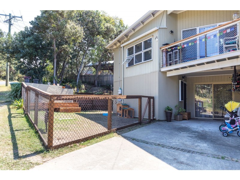 1/21 Galeen St, Point Lookout QLD 4183